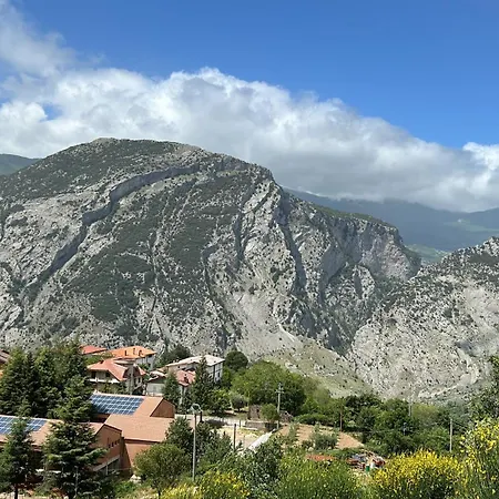 La Perla Del Dolcedorme Alojamento de Acomodação e Pequeno-almoço 3*