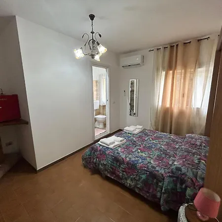 La Perla Del Dolcedorme Oda ve Kahvaltı