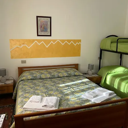 La Perla Del Dolcedorme Bed and Breakfast