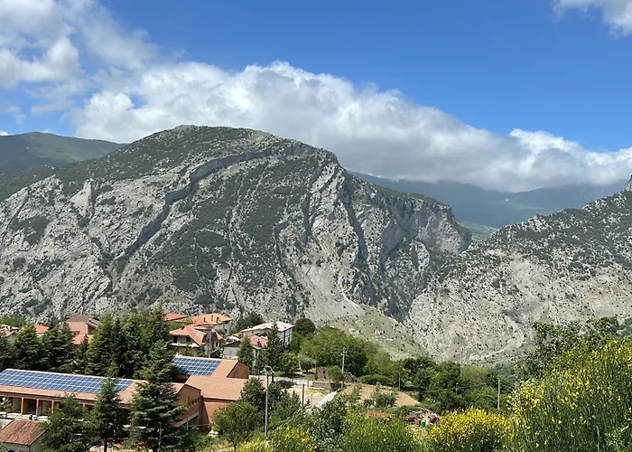 La Perla Del Dolcedorme Oda ve Kahvaltı *